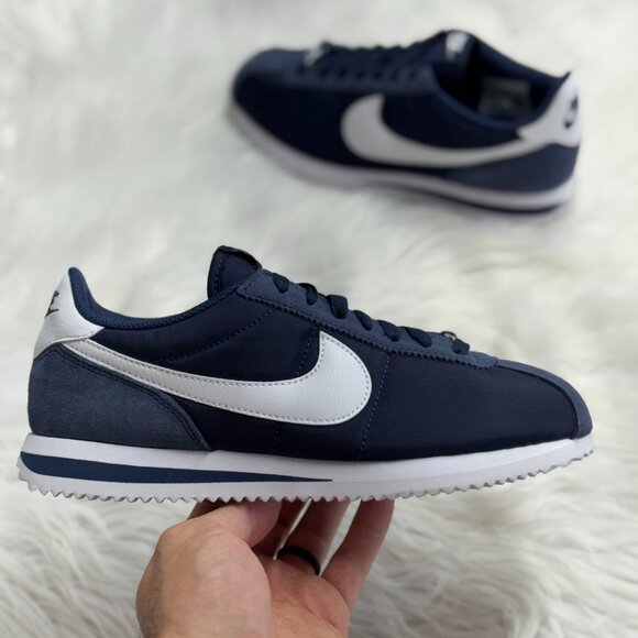 Nike Cortez Nylon Midnight Navy White Womens DZ2795-400 VNDS Sz 8 - Picture 1 of 7